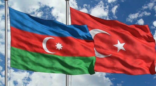 Azerbaycanlılar, sosyal medyadaki Türkiye aleyhine kampanyalara savaş açtı