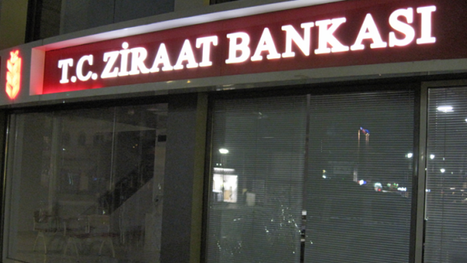 Yunanistan&#039;da Ziraat Bankası şubesine hain saldırı
