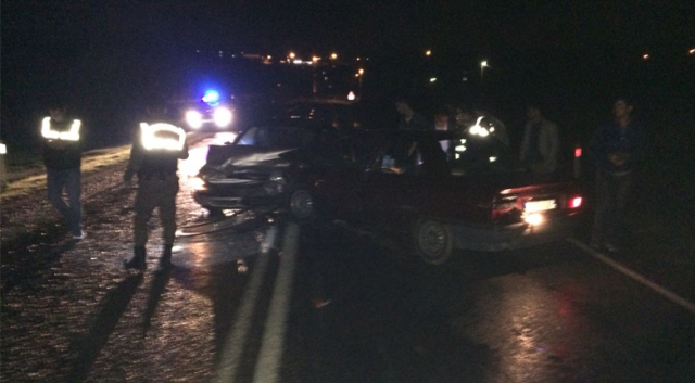 Zonguldak&#039;ta otomobiller çarpıştı: 1 ölü, 2 yaralı