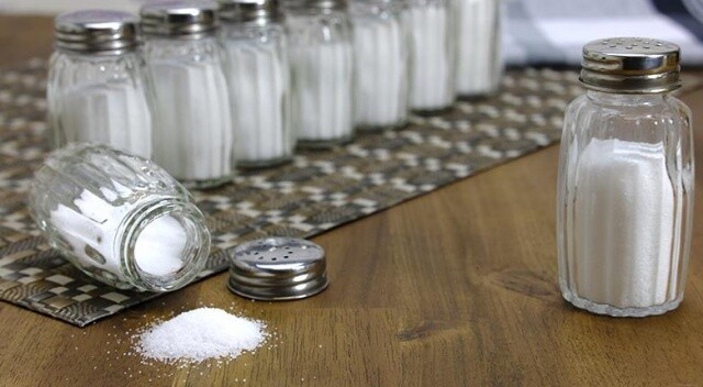 5-6 gramın üzerindeki tuz miktarı yüksek tansiyona neden oluyor