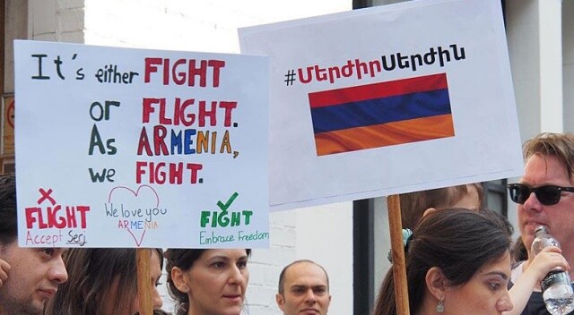 Ermenistan&#039;da Sarkisyan karşıtı gösteriler sürüyor