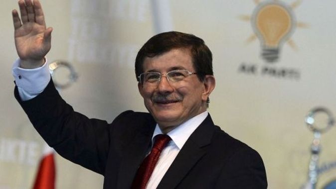 Eski Başbakan Ahmet Davutoğlu: Seçimde aday değilim