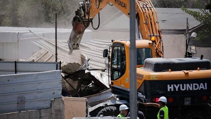 İsrail, Batı Şeria&#039;da bir okulu yıktı