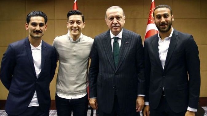Almanya&#039;nın tek gündemi Türk asıllı futbolcular