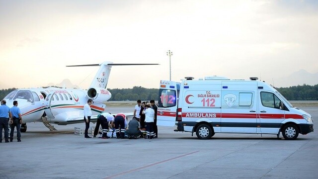 Ambulans uçaklarla 12 bine yakın hasta taşındı