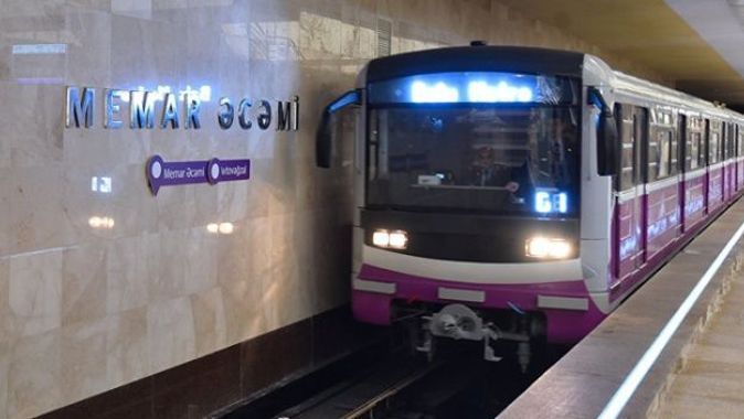 Azerbaycanlı minikler Bakü metrosunun sesi oldu