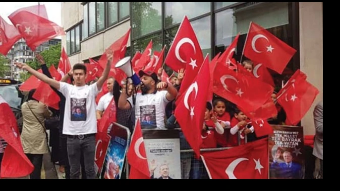 Cumhurbaşkanı Erdoğan&#039;a Londra&#039;da sevgi gösterisi