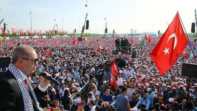 Erdoğan&#039;dan İstanbul&#039;da tarihi mesajlar