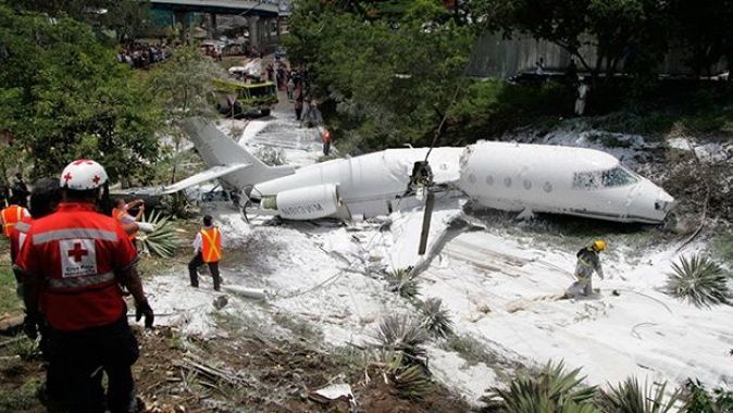 Honduras&#039;ta özel uçak düştü: 6 yaralı