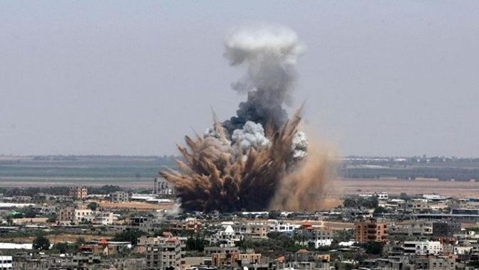 İsrail&#039;den Gazze&#039;ye top atışı: 1 şehit, 1 yaralı