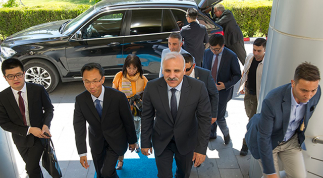Çin Ankara Büyükelçisi Yu Hongyang ve Beraberindeki Çinli iş adamları Van’da