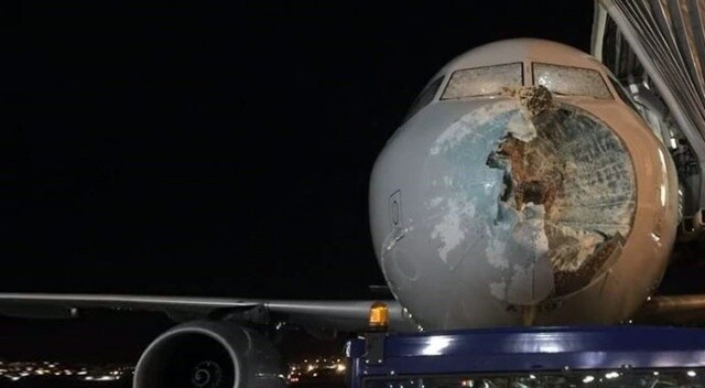 Dolu fırtınasına yakalanan uçakta büyük hasar