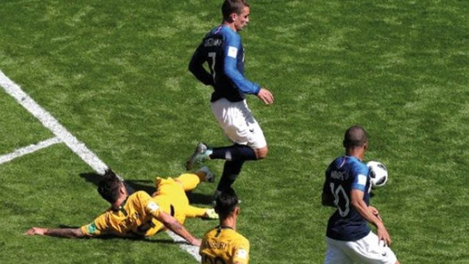 Dünya Kupası tarihinde VAR sistemi ilk kez Fransa maçında kullanıldı