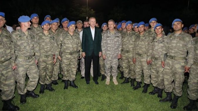 Erdoğan&#039;dan bir müjde de askerlere!