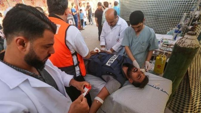 İşgalci İsrail güçleri, AA foto muhabirini yaraladı