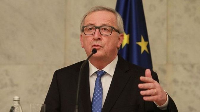 Juncker: Avrupa herkese ders vermeyi bırakmalı