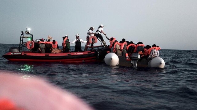 Kaçak göçmenlere Fransa sessiz kalırken Korsika kucak açtı