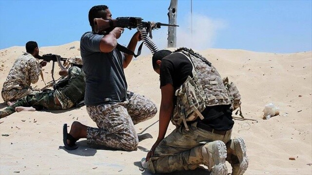 Libya&#039;nın Petrol Hilali Bölgesi&#039;nde çatışma: 14 ölü