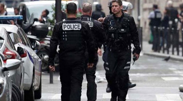Paris&#039;te rehine alarmı