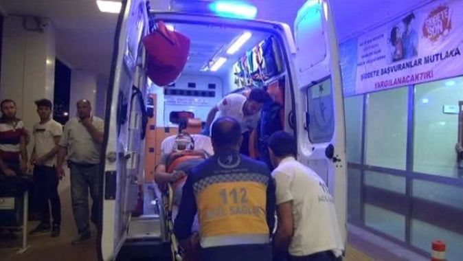 Şanlıurfa&#039;da motosikletler çarpıştı: 2 yaralı