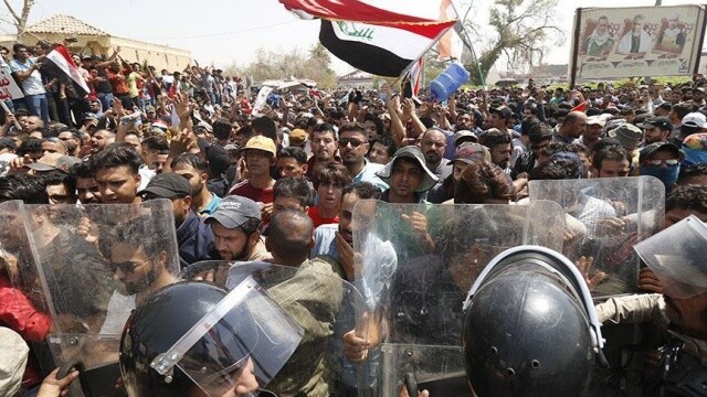 Basra’da gösteriler yeniden başladı