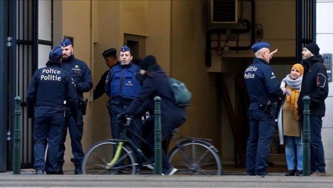 Belçika&#039;da Müslüman kıza saldırıyla ilgili 2 gözaltı