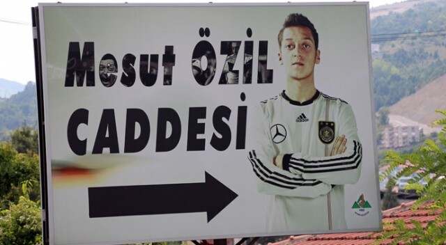 Belediye Başkanı açıkladı: Mesut Özil tabelası değişiyor