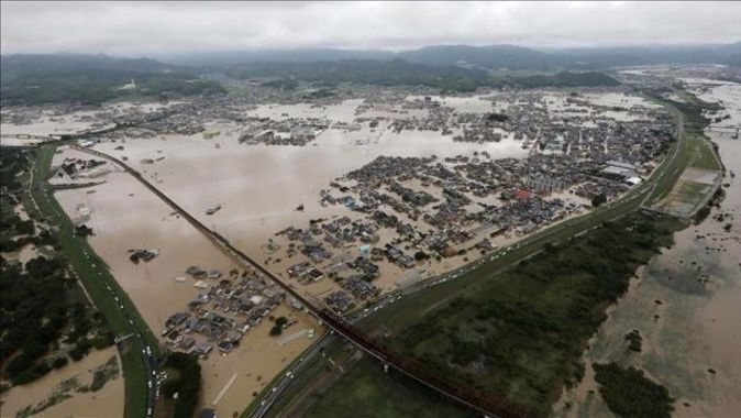 Japonya&#039;daki sel felaketinde ölü sayısı artıyor