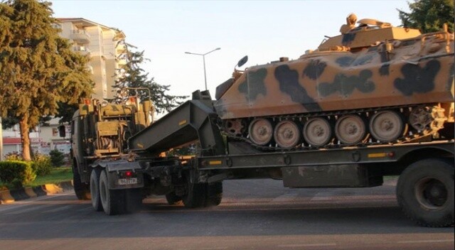 Kilis&#039;ten 10 araçlık askeri konvoy Suriye&#039;ye geçti