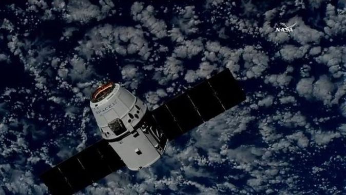 SpaceX&#039;in kargo kapsülü uzay istasyonunda