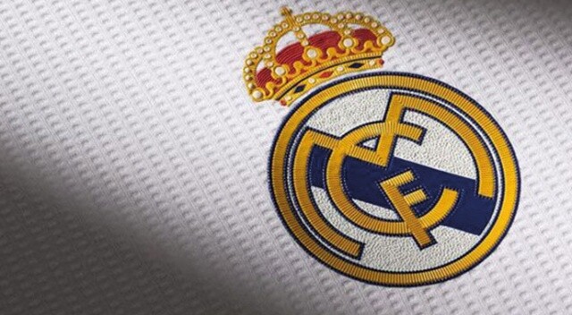 Real Madrid, Courtois&#039;i kadrosuna kattı