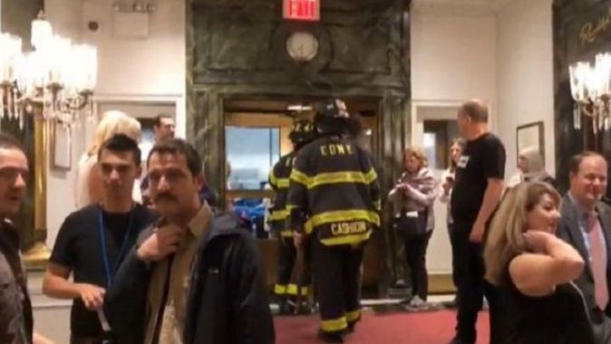 ABD&#039;de Türk gazetecilerin kaldığı otelde yangın
