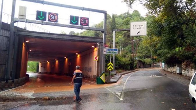 Sel nedeniyle kapanan Sarıyer Tüneli tekrar açıldı