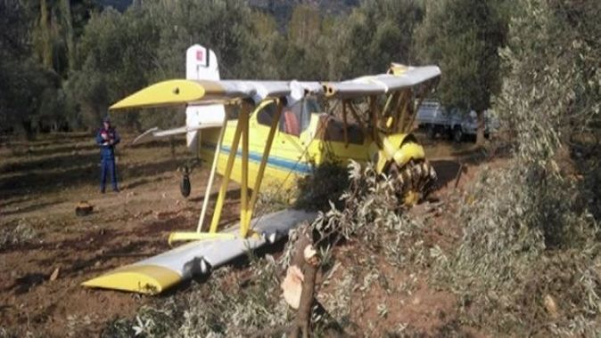 Edremit&#039;te ilaçlama uçağı düştü