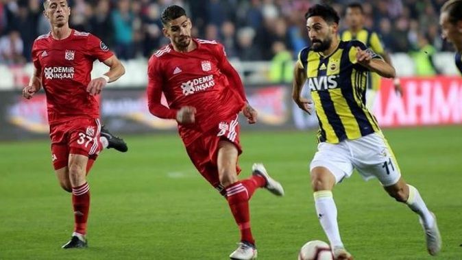 Fenerbahçe&#039;ye Mehmet Ekici&#039;den kötü haber