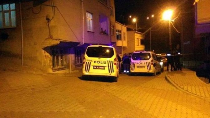 İstanbul&#039;da vahşet! Karısı ve 2 çocuğunun boğazını keserek öldürdü