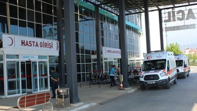 İzmir’de 21 öğrenci gıda zehirlenmesi şüphesiyle hastanelik oldu