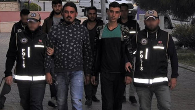 İzmir&#039;de 67 düzensiz göçmen yakalandı | Düzensiz göçmen nedir?