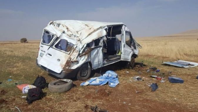 Kayseri’de minibüs devrildi: Ölü ve yaralılar var