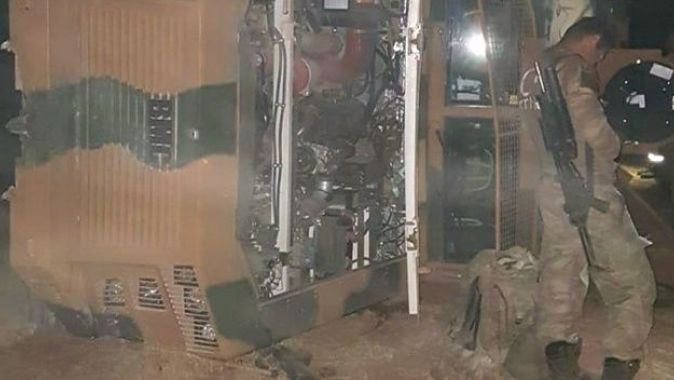 Şırnak&#039;ta zırhlı araç devrildi: 12 askerimiz yaralı