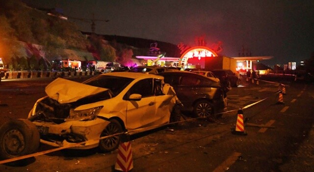 Çin&#039;de feci kaza! 26 araç birbirine girdi, ölü ve yaralılar var
