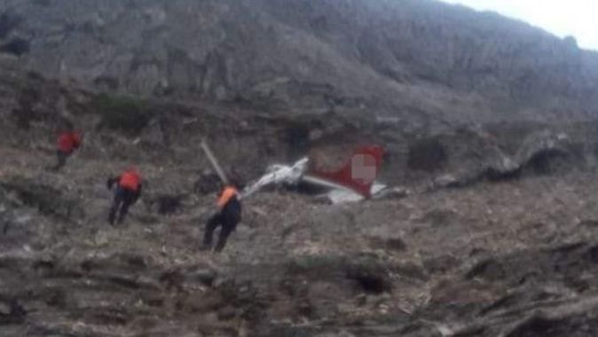 Denizli&#039;de düşen uçağın enkazına ulaşıldı, 2 kişinin cesedi bulundu
