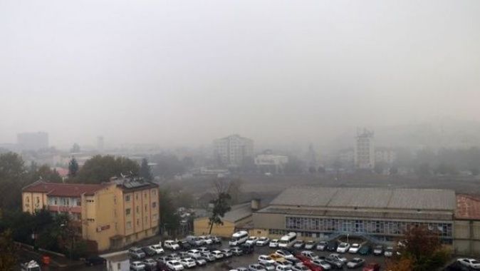 Gaziantep&#039;te yoğun sis hayatı olumsuz etkiliyor
