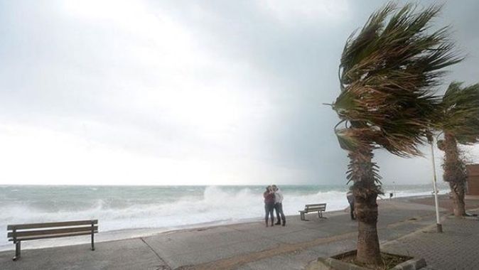 ​Akdeniz’de fırtına uyarısı