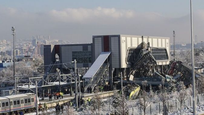 Ankara&#039;daki tren kazasıyla ilgili 3 kişi gözaltına alındı