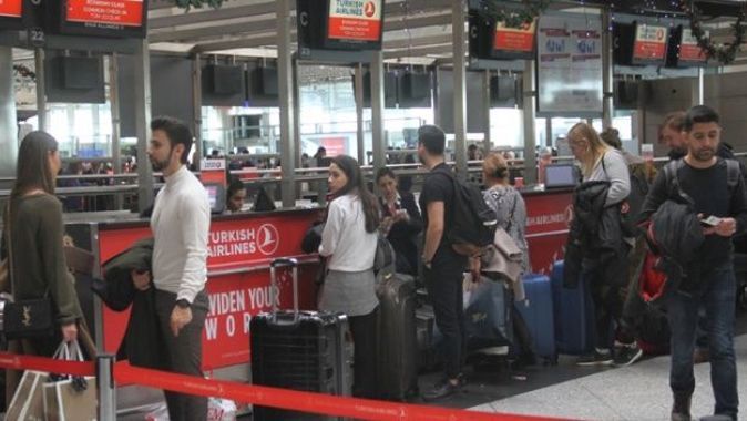 Atatürk Havalimanı’nda yılbaşı öncesi yoğunluk