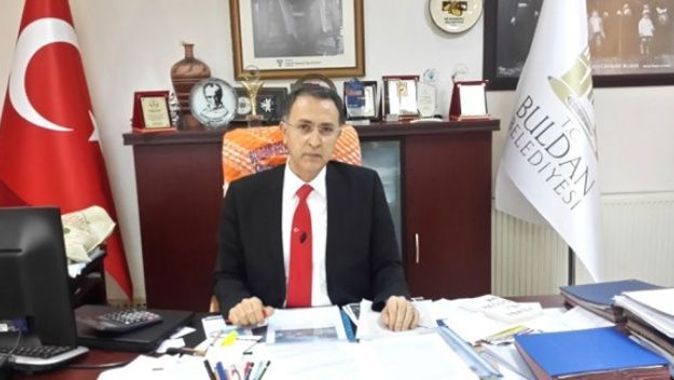 CHP&#039;li belediye başkanı &#039;Hakkımda dedikodu yapılıyor&#039; diyerek partisinden istifa etti