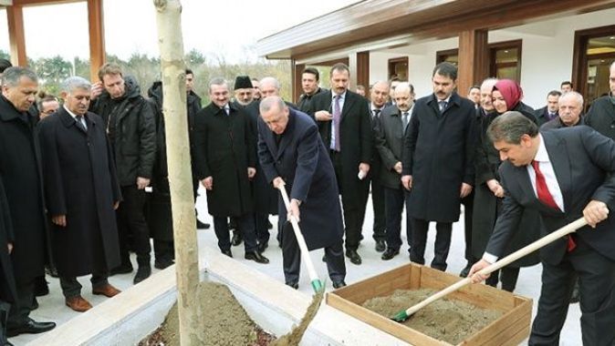 Erdoğan, 15 Temmuz Millet Bahçesini gezdi