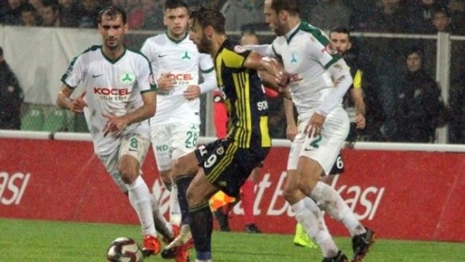 Fenerbahçe, Giresunspor&#039;u 5-2 mağlup ederek, Ziraat Türkiye Kupasında bir üst tura çıktı
