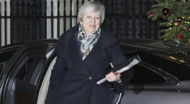 İngiltere Başbakanı Theresa May, güvenoyu oylamasını kazandı